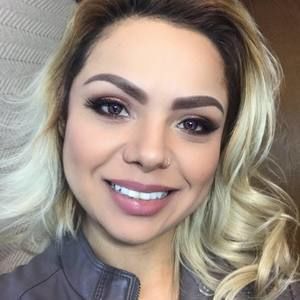 Meet your Posher, Eve